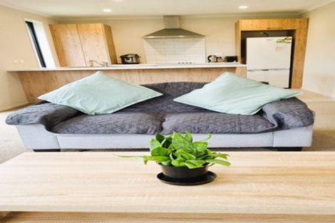 Photo of property in 22 Bridle Way, Omokoroa, 3114