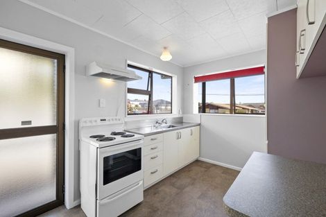 Photo of property in 17 Cutfield Road, New Plymouth, 4310