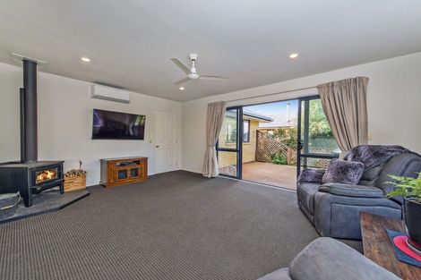 Photo of property in 13 Brooker Place, Kirwee, Darfield, 7571