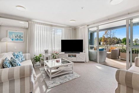 Photo of property in 58 Rewa Rewa Lane, Orewa, 0931