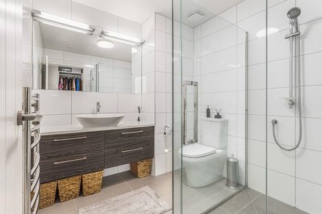 Photo of property in 6 Sunshine Terrace, Orewa, 0931