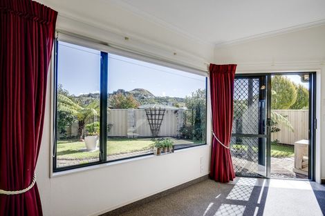 Photo of property in 35 Beaufort Place, Taradale, Napier, 4112