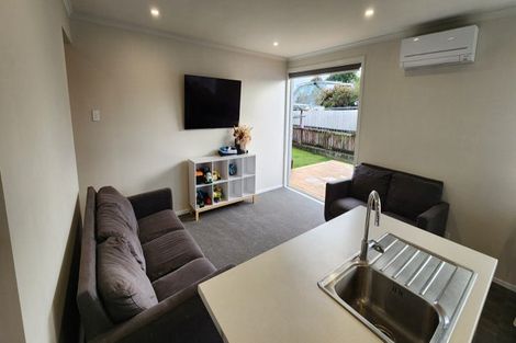 Photo of property in 48 Omata Road, Marfell, New Plymouth, 4310