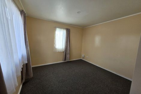 Photo of property in 241 Great North Road, Henderson, Auckland, 0612