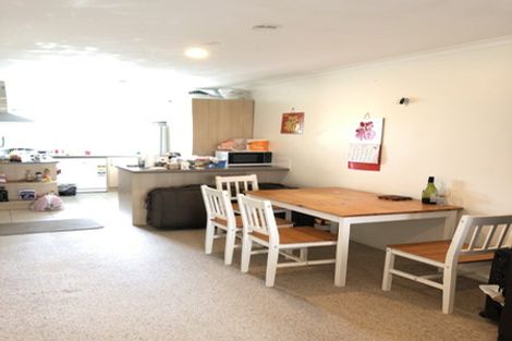 Photo of property in 10 Brashier Circle, Sunnyvale, Auckland, 0612