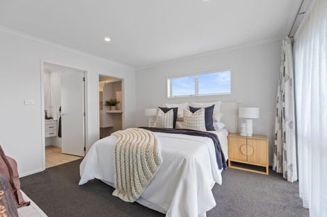 Photo of property in 10 Rochfort Crescent, Pyes Pa, Tauranga, 3112