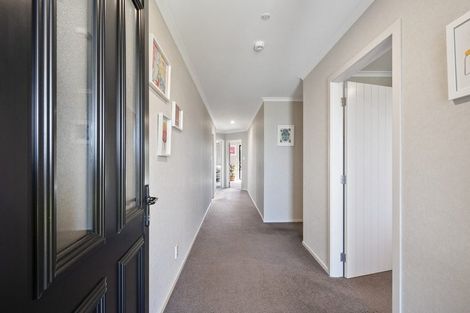 Photo of property in 16 Chestnut Close, Kelvin Grove, Palmerston North, 4414