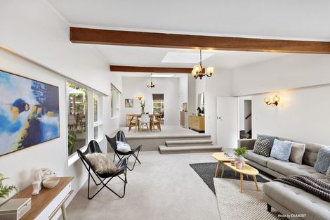 Photo of property in 54 Homewood Crescent, Karori, Wellington, 6012