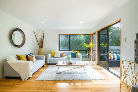 Photo of property in 1/29 Radiata Lane, Chatswood, Auckland, 0626