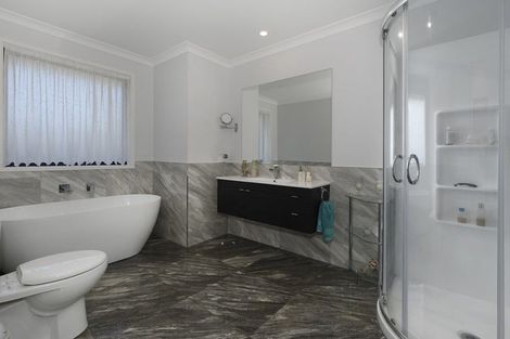 Photo of property in 26 Charlotte Drive, Omokoroa, 3114