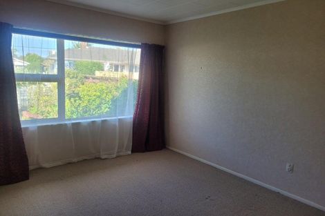 Photo of property in 118a Carrington Street, Lower Vogeltown, New Plymouth, 4310