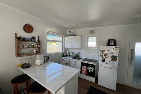 Photo of property in 16a Rua Street, Lyall Bay, Wellington, 6022