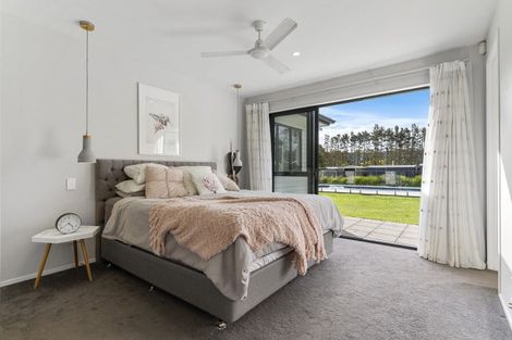 Photo of property in 19 Kahika Grove, Huapai, Kumeu, 0810