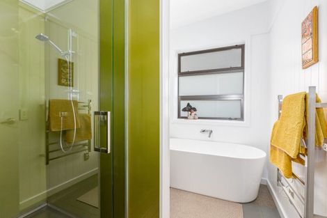 Photo of property in 6 Ferndale Drive, Waikanae, 5036