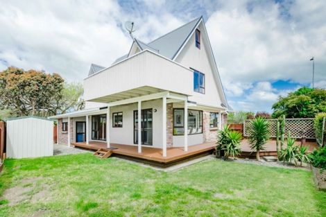 Photo of property in 69 Mazengarb Road, Paraparaumu Beach, Paraparaumu, 5032