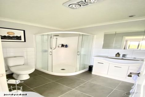 Photo of property in 16 Tokerau Crescent, Pukekohe, 2120