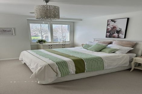 Photo of property in 20 Golf Road, Heretaunga, Upper Hutt, 5018