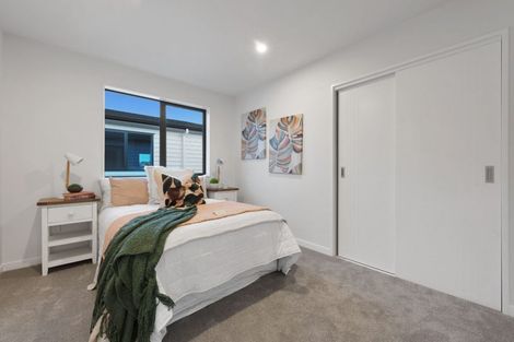Photo of property in 42b Takutai Avenue, Half Moon Bay, Auckland, 2012