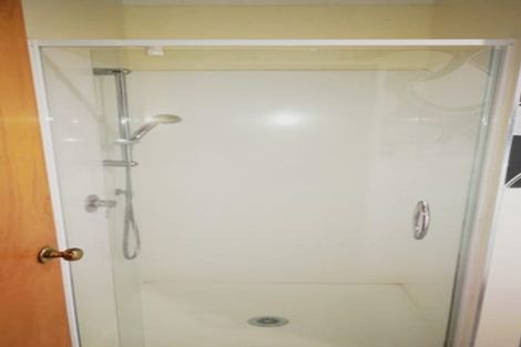 Photo of property in 2/20 Steeple Rise, Pakuranga, Auckland, 2010