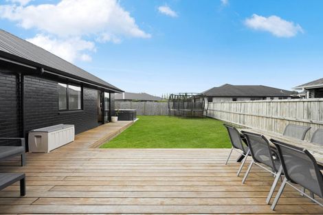 Photo of property in 37 Ruru Street, Cambridge, 3434