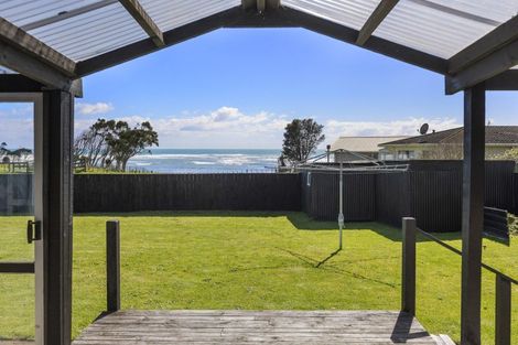 Photo of property in 54 Hume Street, Waitara, 4320