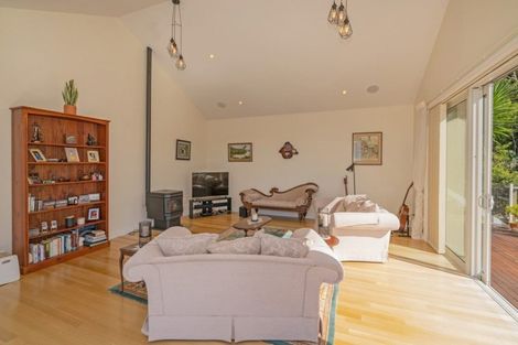 Photo of property in 102 Centennial Drive, Whitianga, 3510