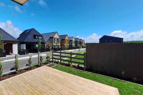 Photo of property in 55 Maungakaraka Road, Karaka, 2580