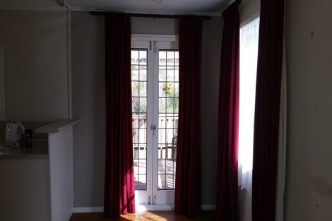 Photo of property in 19a Cutler Street, New Lynn, Auckland, 0600