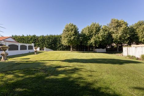 Photo of property in 11 St Clair Place, Browns Bay, Auckland, 0630