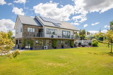 Photo of property in 233 Letts Gully Road, Letts Gully, Alexandra, 9393