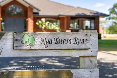 Photo of property in 15 Malcolm Gillies Grove, Totara Park, Upper Hutt, 5018