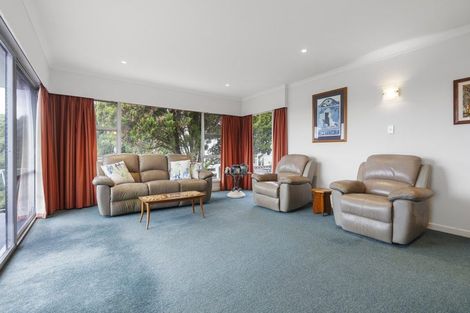 Photo of property in 61 Taylor Road, Mangere Bridge, Auckland, 2022