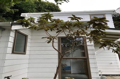 Photo of property in 12 Cross Street, Karori, Wellington, 6012