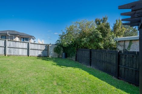 Photo of property in 2/25 Clearview Heights, Ranui, Auckland, 0612