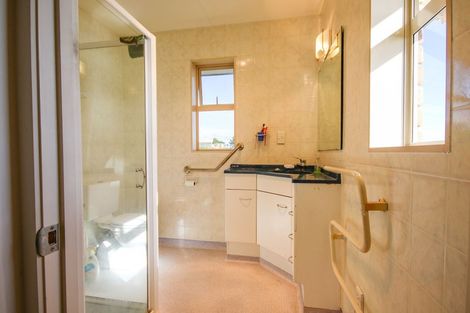 Photo of property in 16 Kotare Crescent, Pahi, Paparoa, 0571