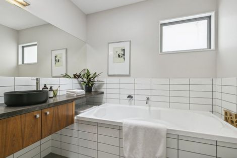 Photo of property in 10 Tannadyce Street, Strathmore Park, Wellington, 6022