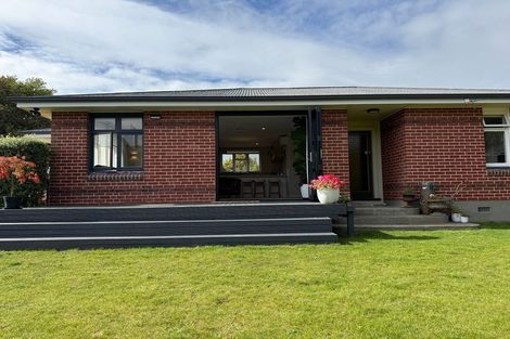 Photo of property in 1 Kinrara Place, Halswell, Christchurch, 8025