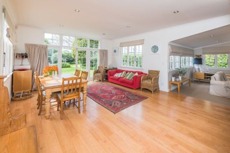 Photo of property in 18 Grey Street, College Estate, Whanganui, 4500