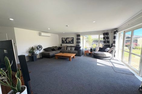 Photo of property in 63 Country Palms Drive, Halswell, Christchurch, 8025