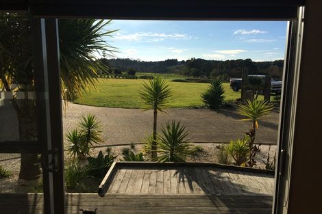 Photo of property in 163 Oraha Road, Kumeu, 0892