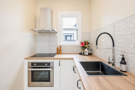 Photo of property in 85 Shamrock Street, Takaro, Palmerston North, 4412