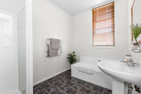 Photo of property in 107 Grays Road, Saint Leonards, Hastings, 4120