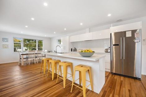 Photo of property in 43 Routley Crescent, Elderslea, Upper Hutt, 5018