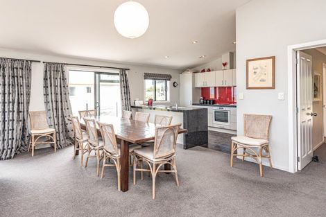 Photo of property in 21 Sunset Parade, Kai Iwi, Whanganui, 4574