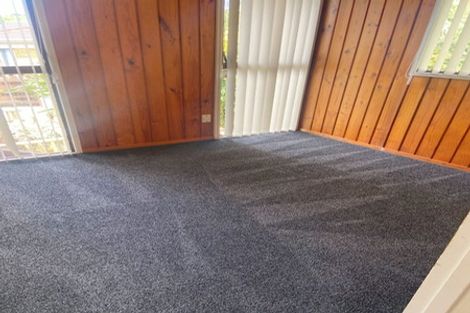 Photo of property in 18 Prince Regent Drive, Half Moon Bay, Auckland, 2012