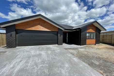 Photo of property in 27 Kaiora Drive, Papamoa Beach, Papamoa, 3118