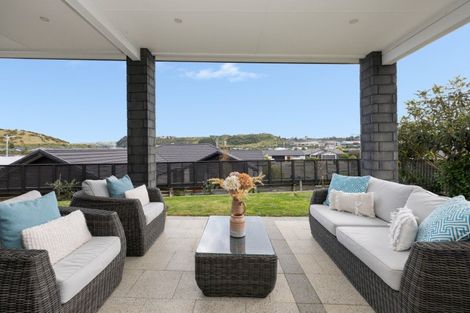 Photo of property in 4 Rochfort Crescent, Pyes Pa, Tauranga, 3112