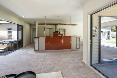 Photo of property in 6 Flaxen Way, Kinloch, Taupo, 3377