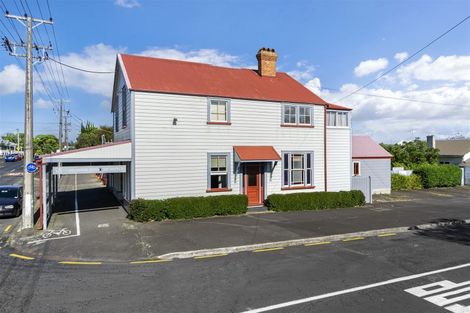 Photo of property in 58 Calliope Road, Stanley Point, Auckland, 0624