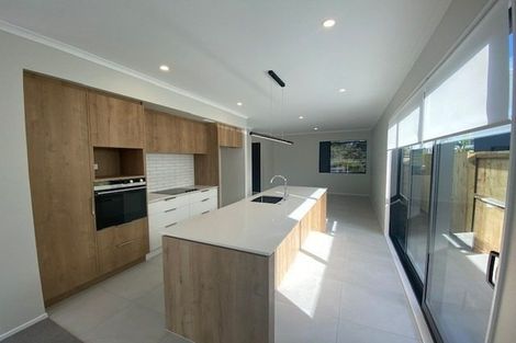 Photo of property in 120 Symes Drive, Red Beach, 0932